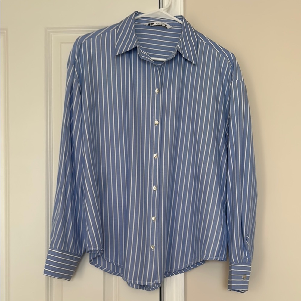 Zara Flowy Button Shirt, XS